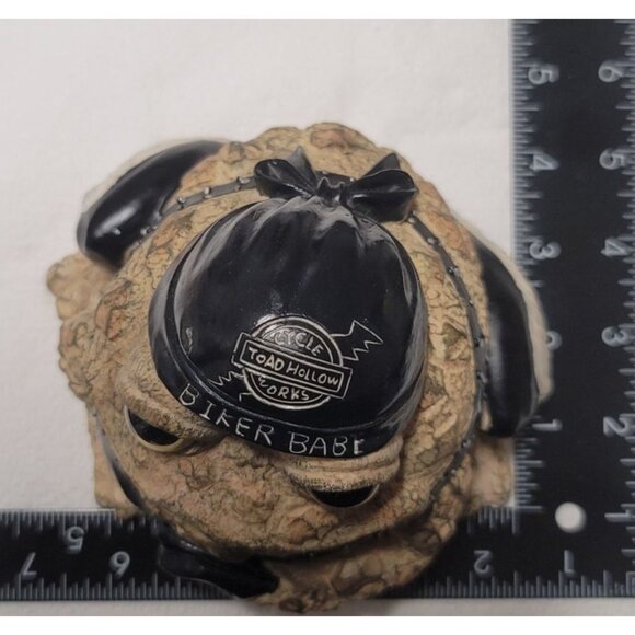 Toad Hollow "Biker Babe" Figurine Faux Stone Resin Statue Decorative Collectible - Picture 10 of 10